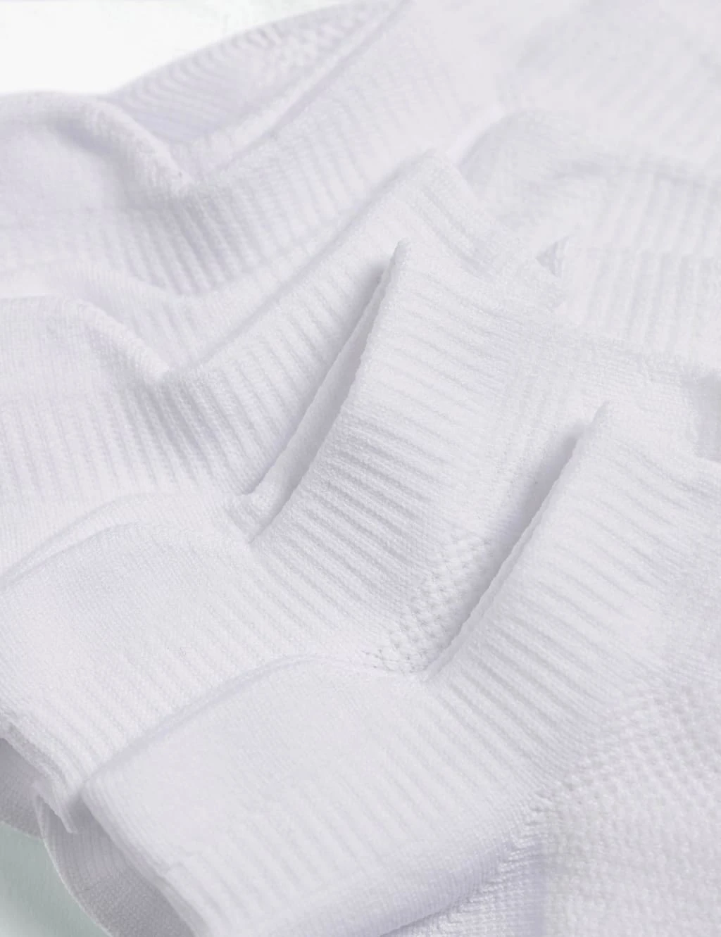 Sweaty Betty 3pk Lightweight Trainer Socks 4 Sweaty Betty 3pk Lightweight Trainer Socks - Image 4