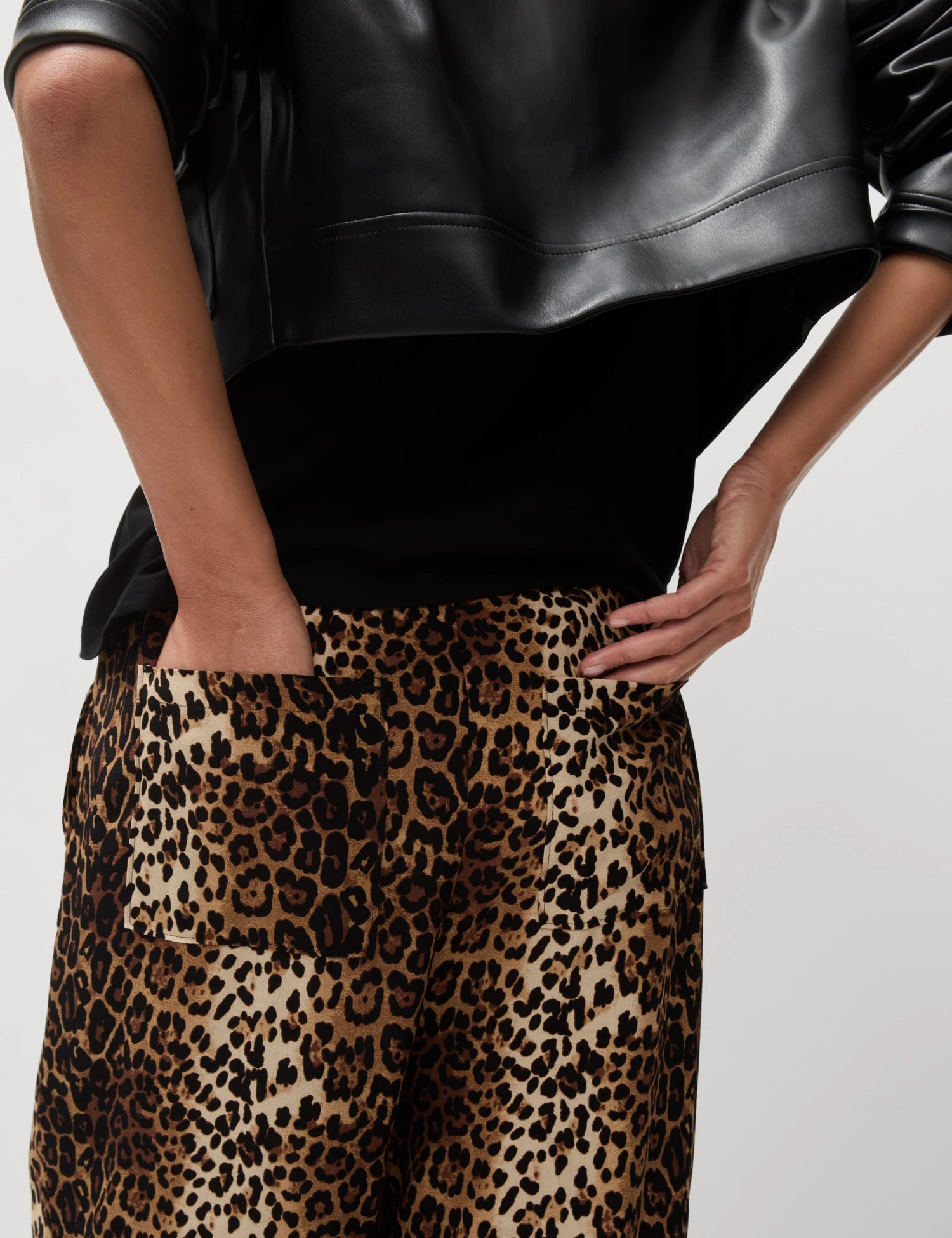 Animal Print Drawstring Wide Leg Trousers 7 Animal Print Drawstring Wide Leg Trousers - Image 7