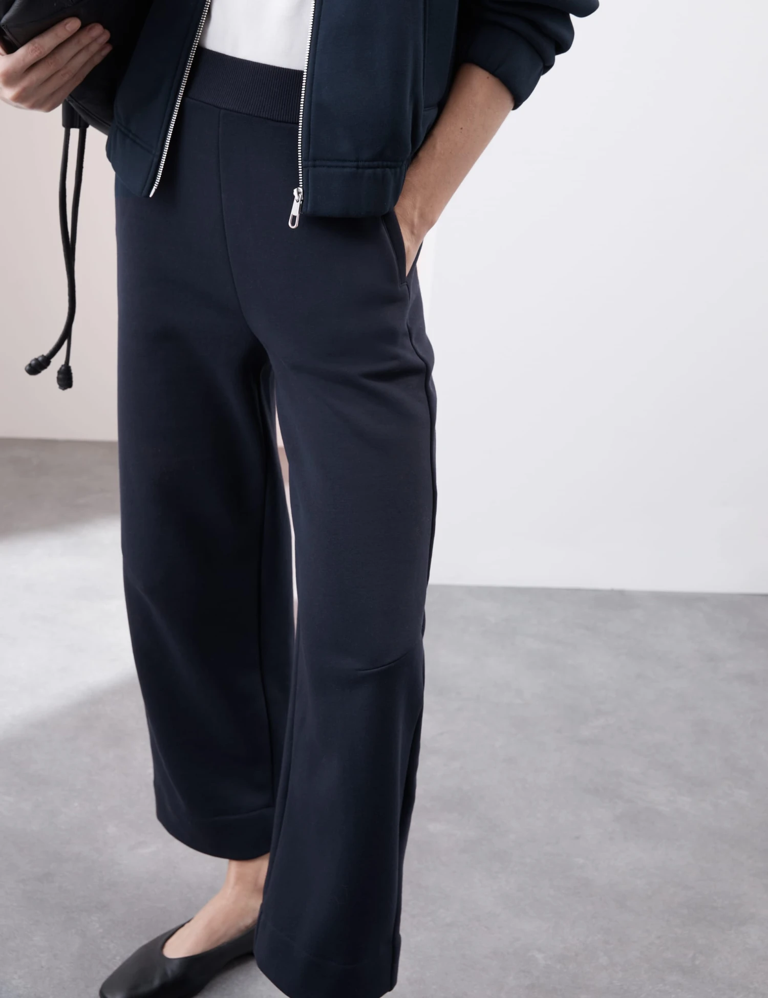 Brushed Barrel Leg Ankle Grazer Joggers 5 Brushed Barrel Leg Ankle Grazer Joggers - Image 5