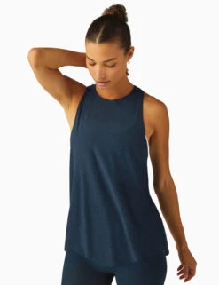 Beyond Yoga Featherweight Captivate Cutout Vest Top