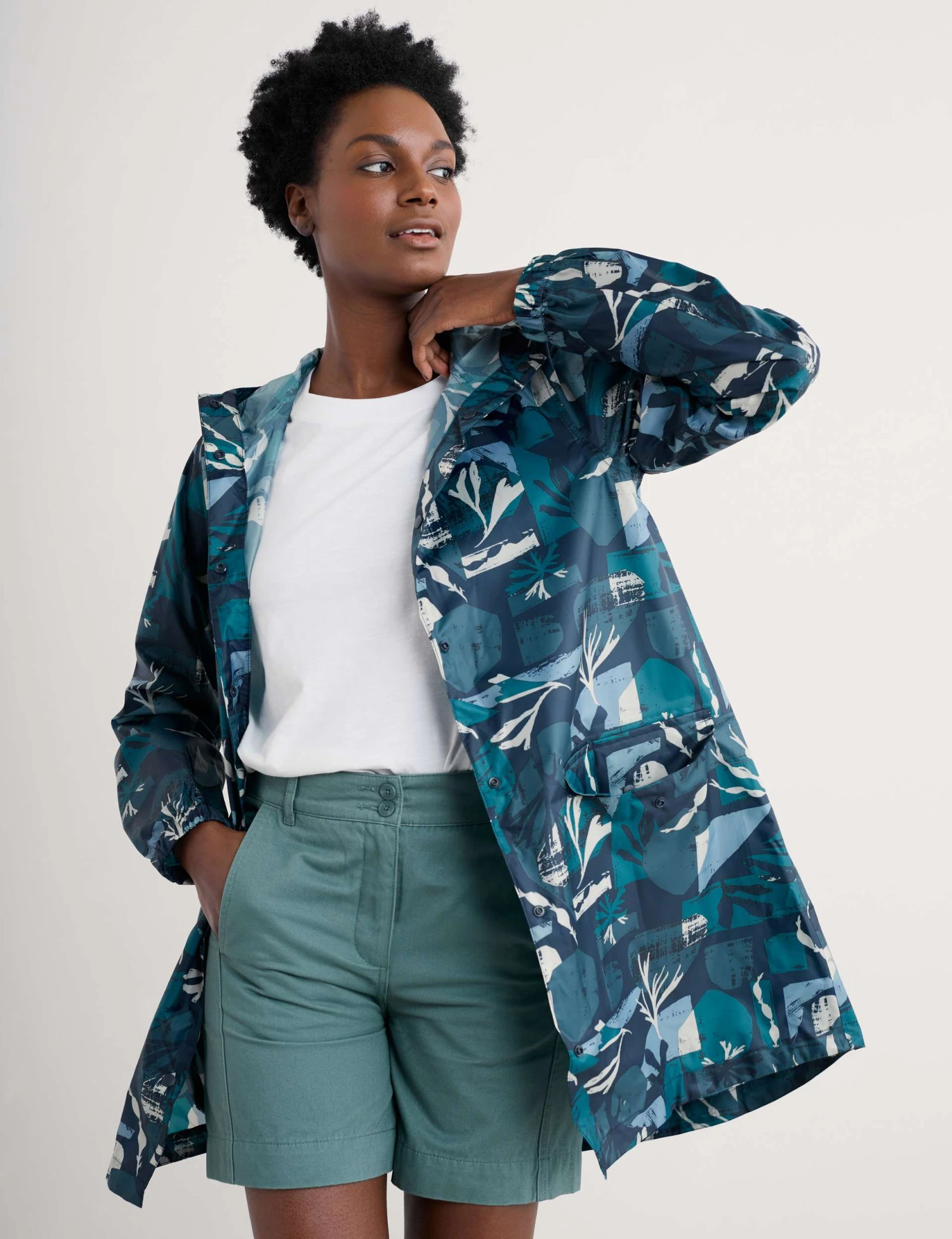 Geometric Hooded Packaway Rain Jacket 3 Geometric Hooded Packaway Rain Jacket - Image 3