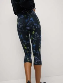 Go Train High Waisted Cropped Gym Leggings -Marksandspencer Sale Store Go Train High Waisted Cropped Gym Leggings 4