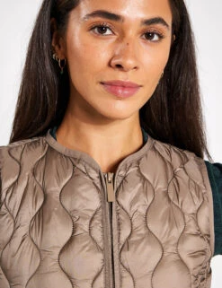 Born Kenal Quilted Collarless Gilet -Marksandspencer Sale Store Kenal Quilted Collarless Gilet 3