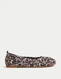 Leopard Print Slip On Flat Ballet Pumps