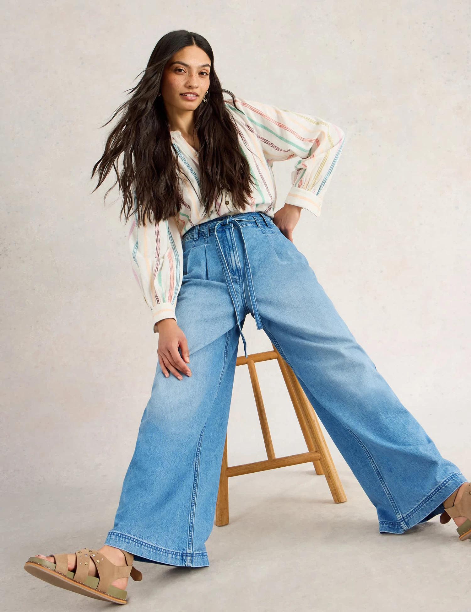 WHITE STUFF Lyocell Blend Mid Rise Wide Leg Jeans 4 WHITE STUFF Lyocell Blend Mid Rise Wide Leg Jeans - Image 4