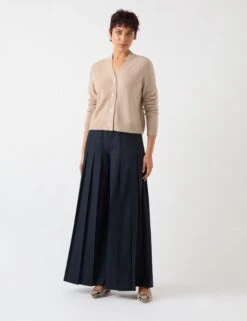 Merino Wool Rich V-Neck Cropped Cardigan -Marksandspencer Sale Store Merino Wool Rich V Neck Cropped Cardigan 2