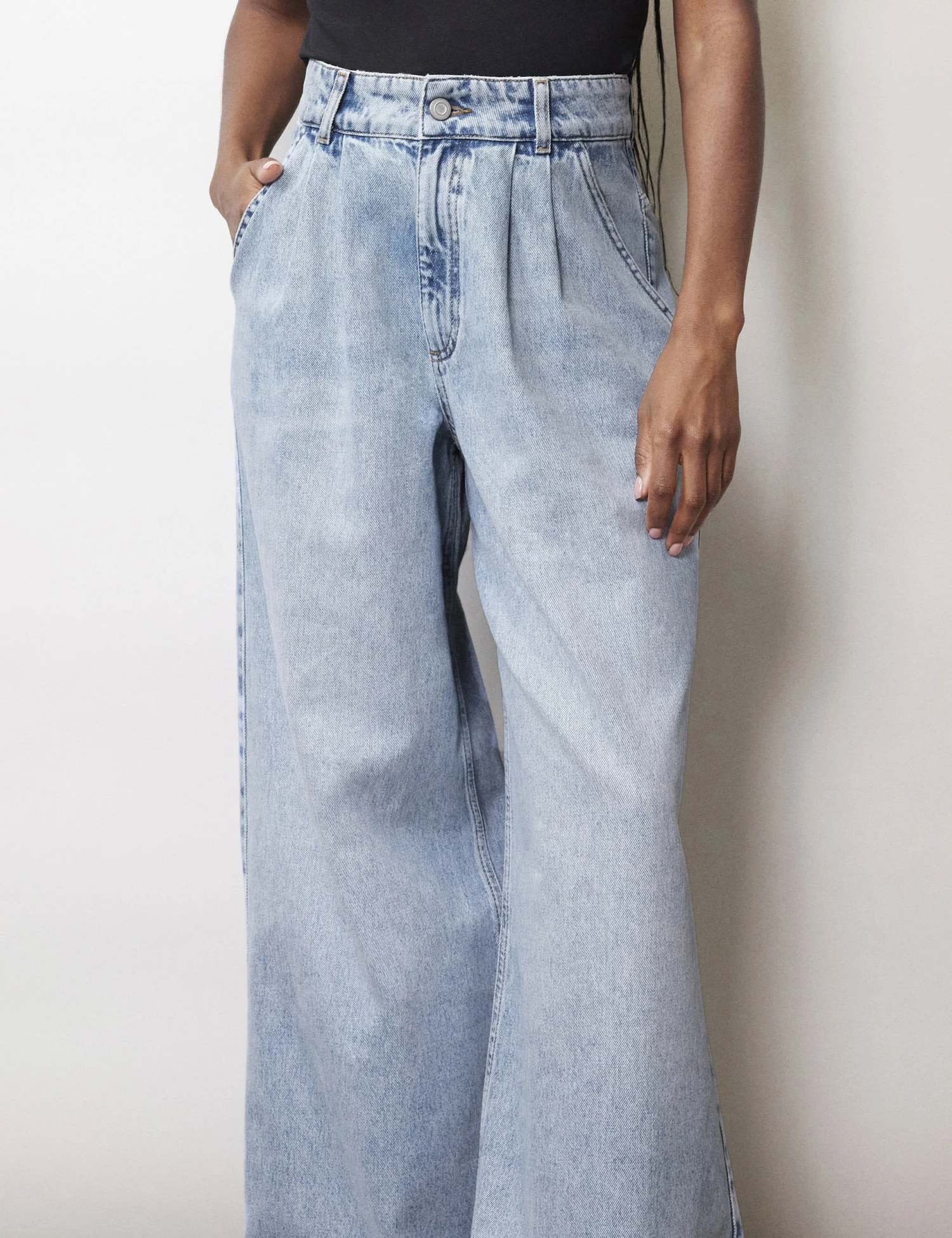 Mid Rise Pleat Front Wide Leg Jeans 4 Mid Rise Pleat Front Wide Leg Jeans - Image 4
