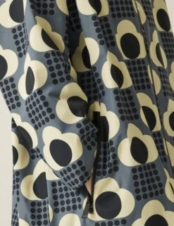Regatta Orla Kiely Waterproof Hooded Changing Robe -Marksandspencer Sale Store Orla Kiely Waterproof Hooded Changing Robe 5