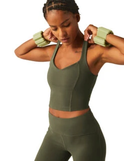 Beyond Yoga Powderbeyond Intensity V-Neck Crop Top -Marksandspencer Sale Store Powderbeyond Intensity V Neck Crop Top 3