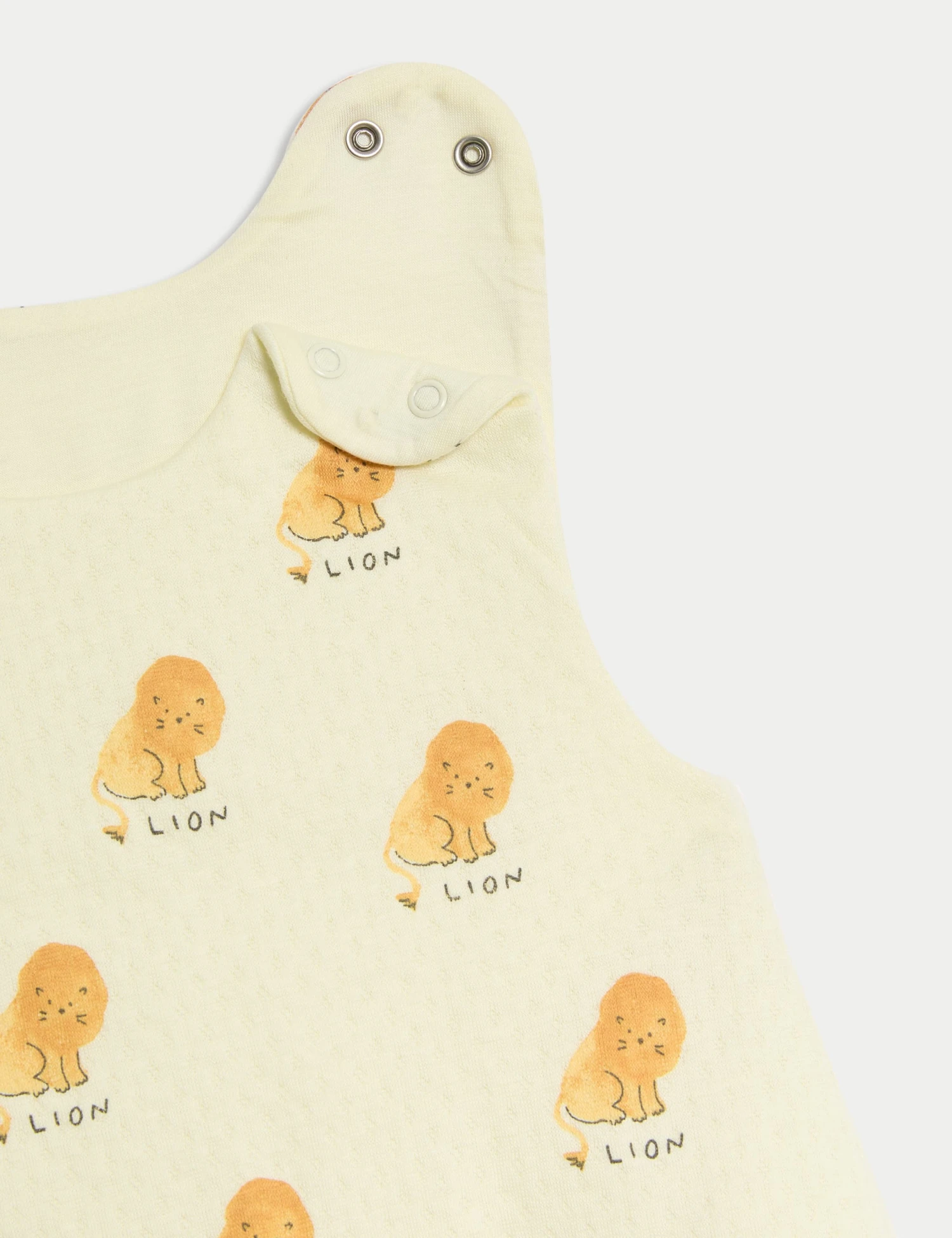 Pure Cotton 2.5 Tog Lion Print Sleeping Bag (0-3 Yrs) 3 Pure Cotton 2.5 Tog Lion Print Sleeping Bag (0-3 Yrs) - Image 3