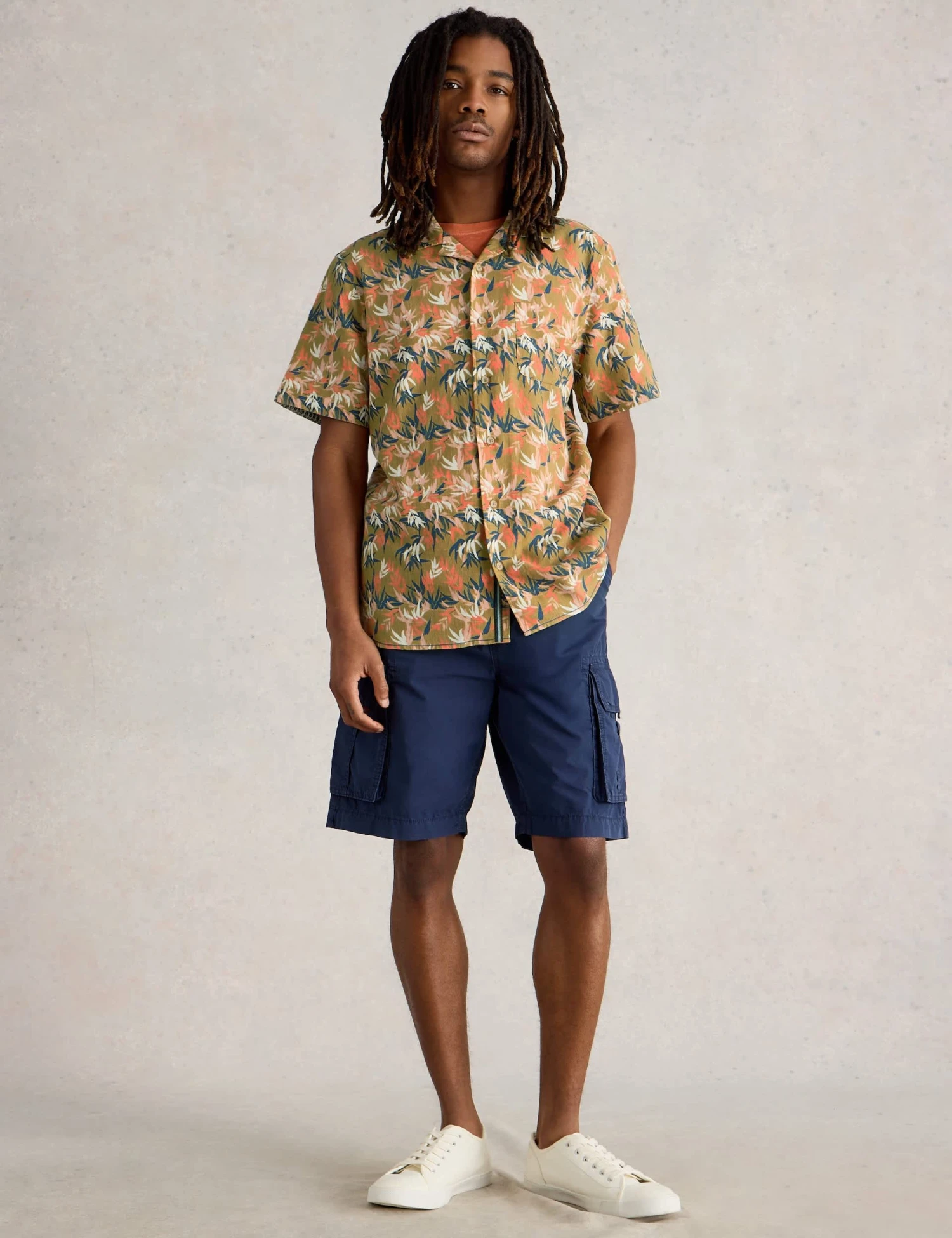 WHITE STUFF Regular Fit Linen Blend Floral Short Sleeve Shirt 3 WHITE STUFF Regular Fit Linen Blend Floral Short Sleeve Shirt - Image 3