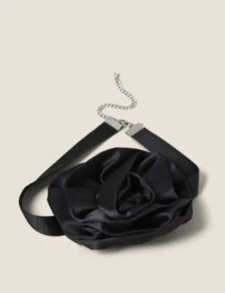 Flower Choker Necklace