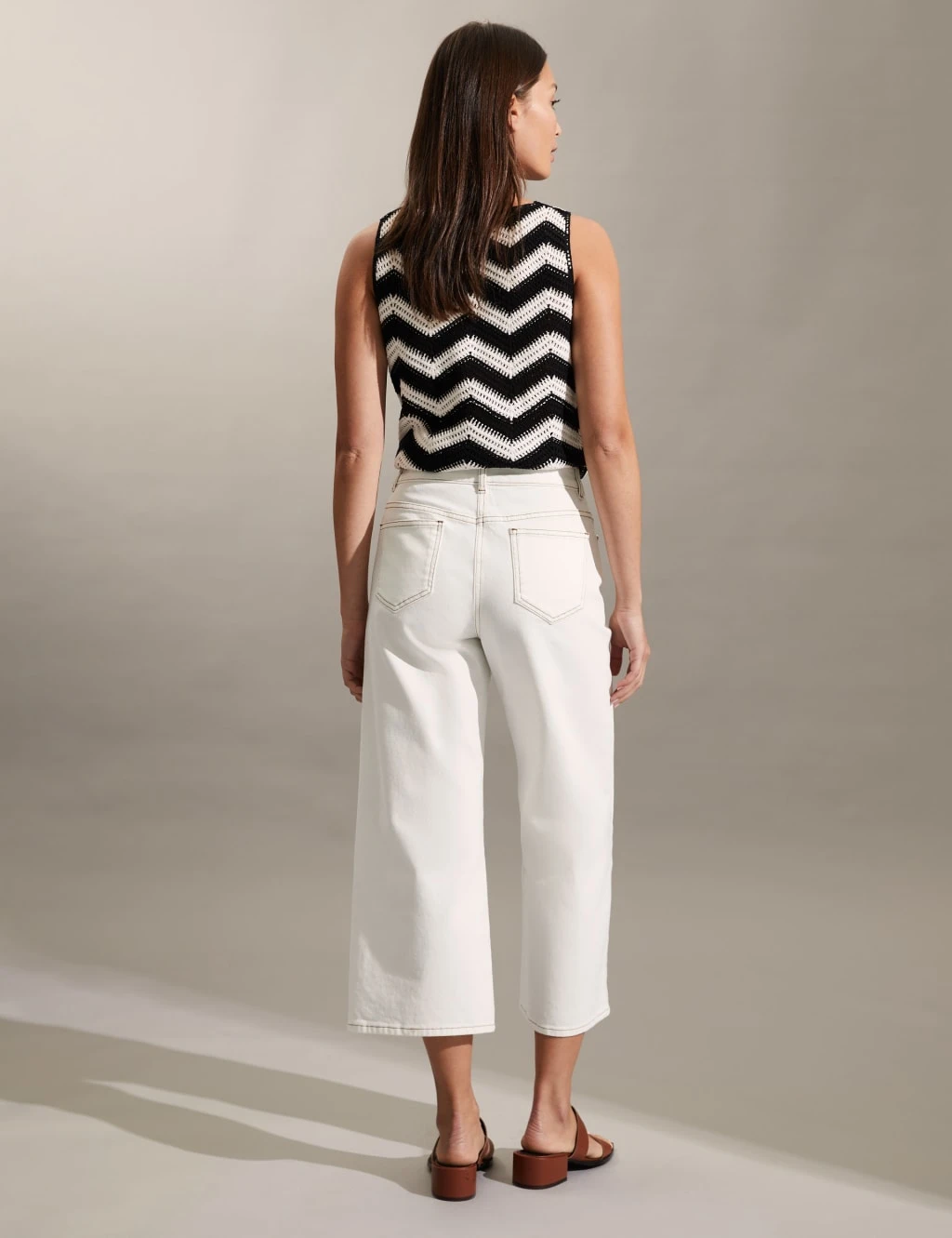 Jaeger High Waisted Wide Leg Cropped Jeans 5 Jaeger High Waisted Wide Leg Cropped Jeans - Image 5