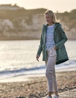 MUSTO Cotton Rich Waterproof Hooded Raincoat 13 MUSTO Cotton Rich Waterproof Hooded Raincoat -Marksandspencer Sale Store SD 10 T18 4065 J0 X EC 5