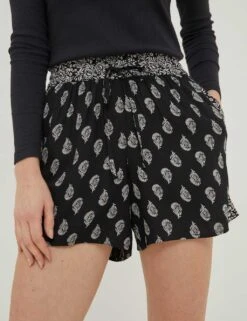 Floral Shorts -Marksandspencer Sale Store SD 10 T83 4577W Y0 X EC 1