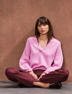 V-Neck Relaxed Jumper -Marksandspencer Sale Store V Neck Relaxed Jumper 2