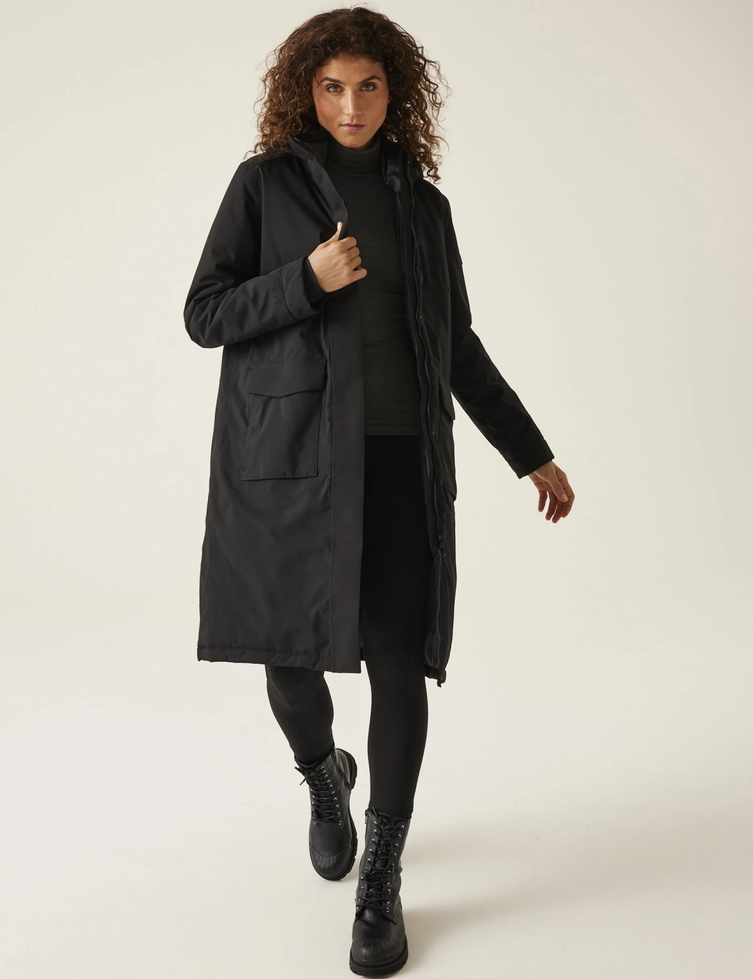 Regatta Yarli Waterproof Hooded Longline Raincoat 3 Regatta Yarli Waterproof Hooded Longline Raincoat - Image 3