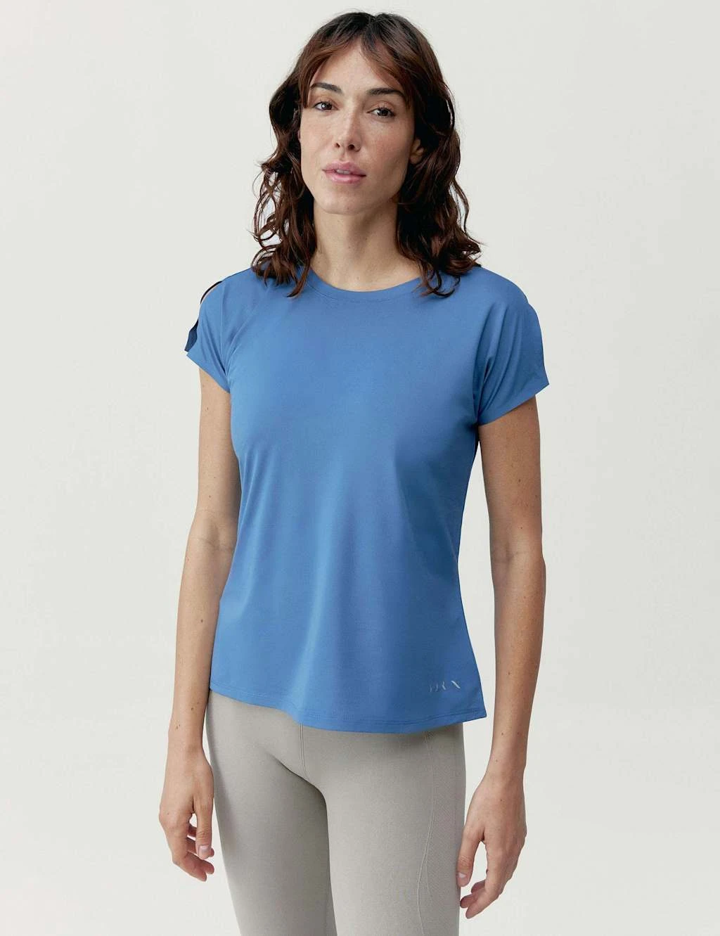 Born Aina Crew Neck Cutout Detail Sports T-Shirt 6 Born Aina Crew Neck Cutout Detail Sports T-Shirt - Image 6