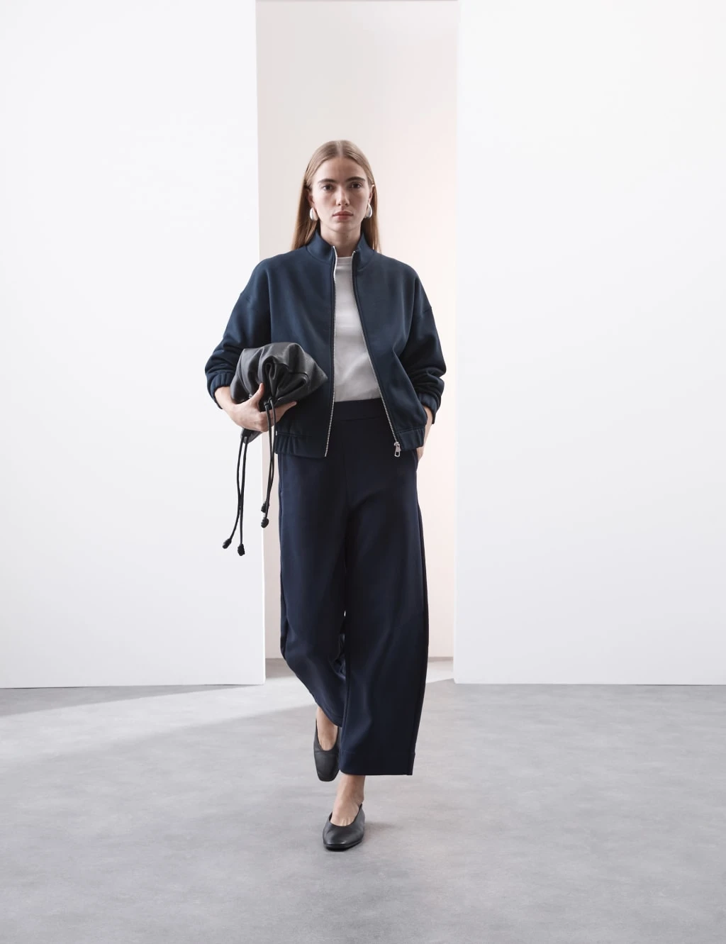 Brushed Barrel Leg Ankle Grazer Joggers 13 Brushed Barrel Leg Ankle Grazer Joggers - Image 13