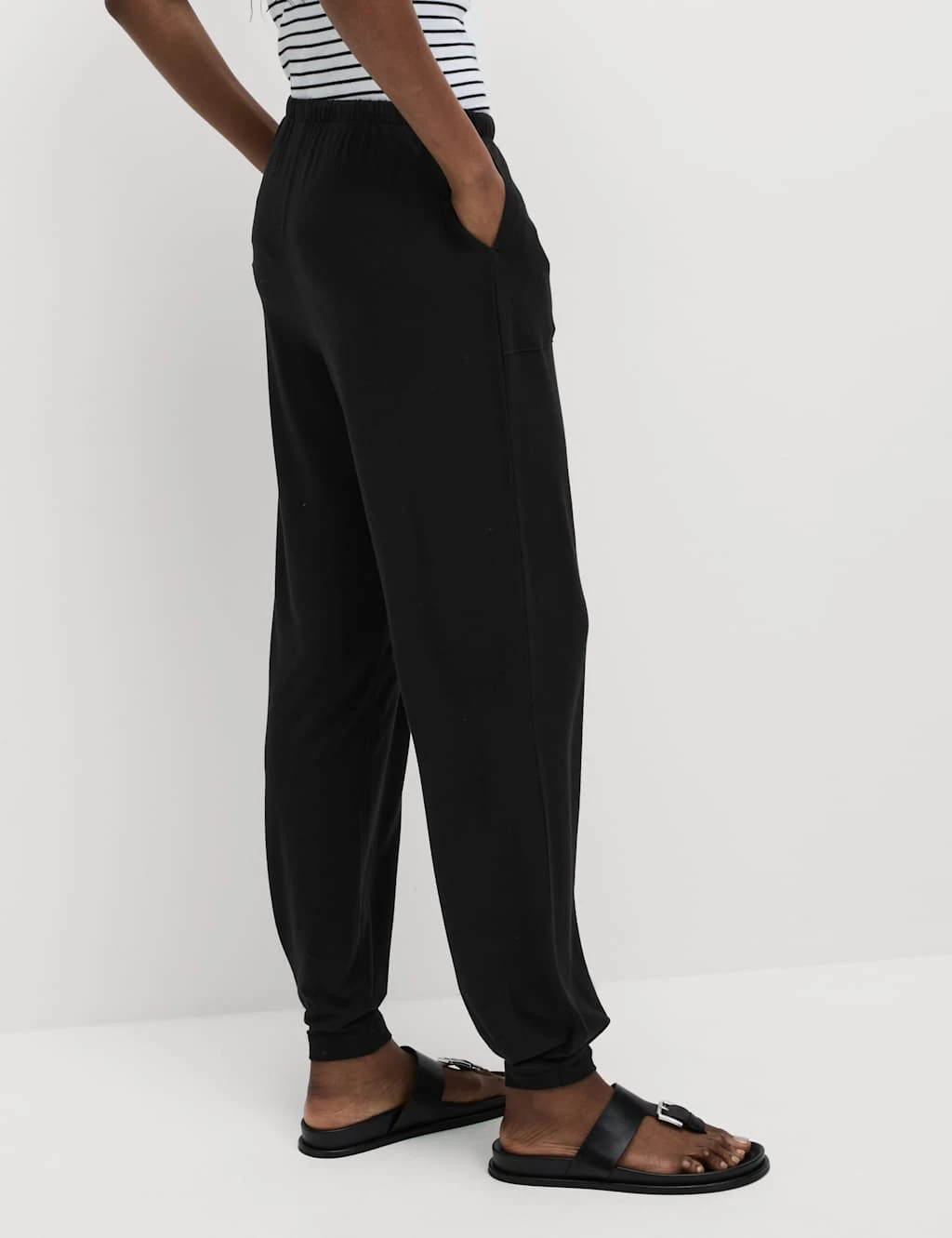 Jersey Drawstring Pintuck Tapered Trousers 14 Jersey Drawstring Pintuck Tapered Trousers - Image 14