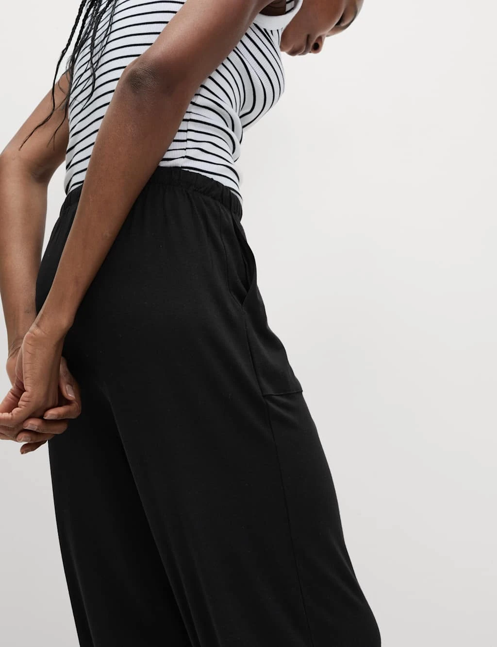 Jersey Drawstring Pintuck Tapered Trousers 15 Jersey Drawstring Pintuck Tapered Trousers - Image 15