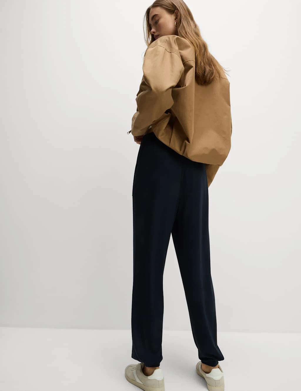 Jersey Drawstring Pintuck Tapered Trousers 7 Jersey Drawstring Pintuck Tapered Trousers - Image 7