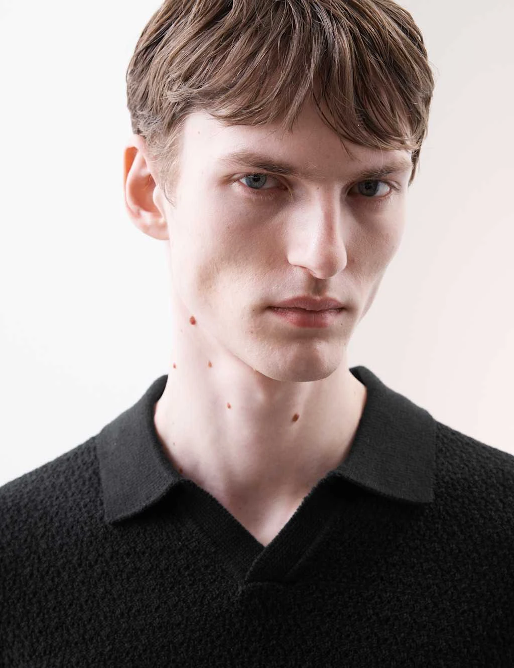 Linen Rich Knitted Open Neck Polo Shirt 17 Linen Rich Knitted Open Neck Polo Shirt - Image 17