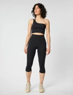 Girlfriend Collective Uma One Shoulder Non Wired Sports Bra (S-XL) -Marksandspencer Sale Store uma one shoulder non wired sports bra s xl 1 12