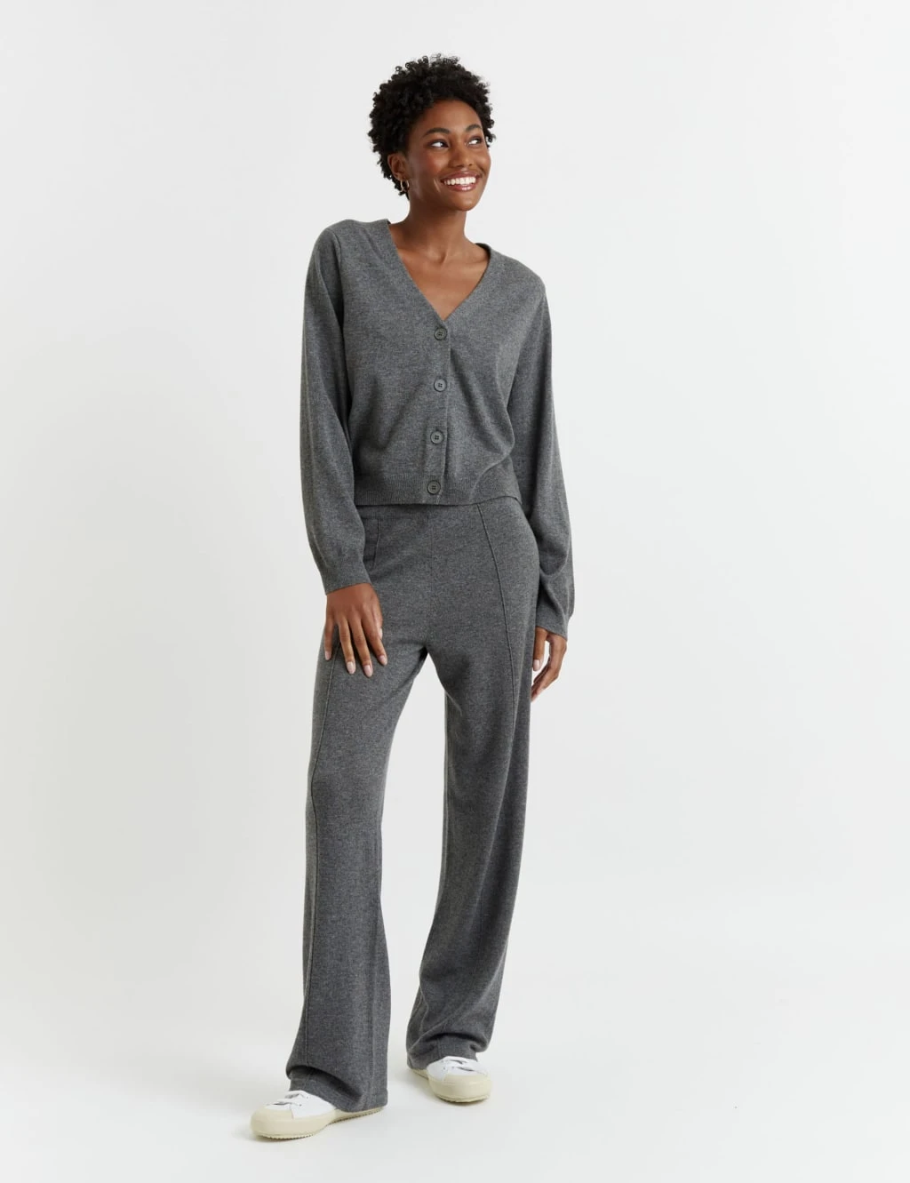 CHINTI & PARKER Wool Rich Wide Leg Relaxed Joggers With Cashmere 15 CHINTI & PARKER Wool Rich Wide Leg Relaxed Joggers With Cashmere - Image 15