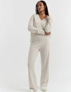 CHINTI & PARKER Wool Rich Wide Leg Relaxed Joggers With Cashmere 25 CHINTI & PARKER Wool Rich Wide Leg Relaxed Joggers With Cashmere -Marksandspencer Sale Store wool rich wide leg relaxed joggers 3