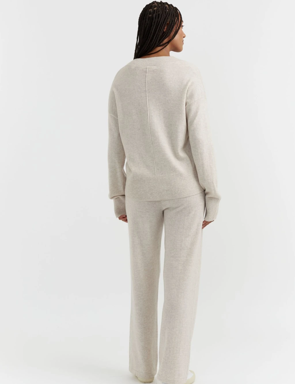 CHINTI & PARKER Wool Rich Wide Leg Relaxed Joggers With Cashmere 7 CHINTI & PARKER Wool Rich Wide Leg Relaxed Joggers With Cashmere - Image 7